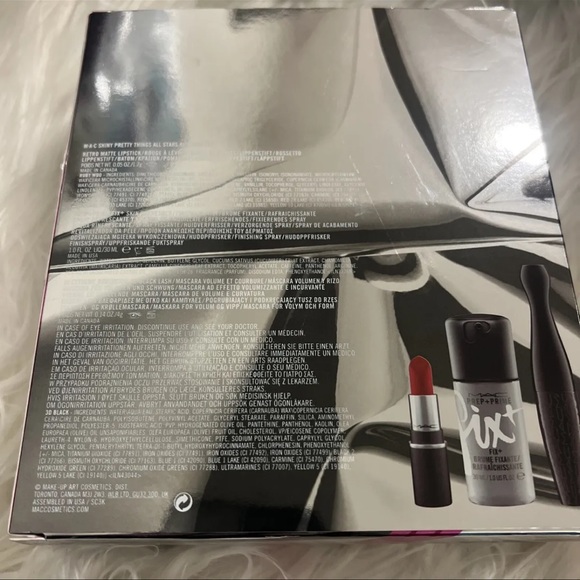 MAC Shiny Pretty Things All Star Kit - Picture 3 of 4